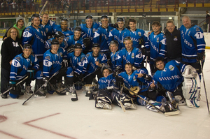 The Steeldogs with the trophy
