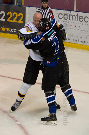 Robert Schnabel fights with Andre Payette