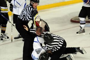 The Linesmen struggle to seperate Hand from Bebris
